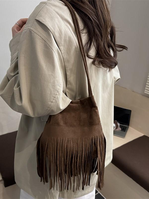 Damen Umhängetasche mit Wildlederquaste – Trendige, hochwertige und vielseitige Schultertasche