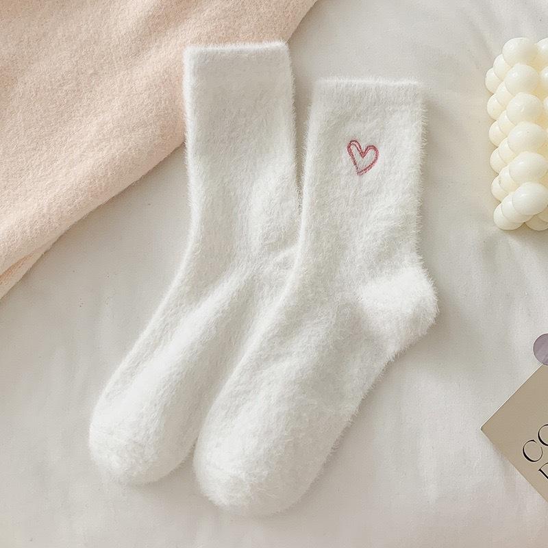 1/5 Pairs Women's Thickened Mink Socks Pink Heart Embroidery Plush Sleepwear Solid Color Warm Middle Tube Autumn Winter Home Socks