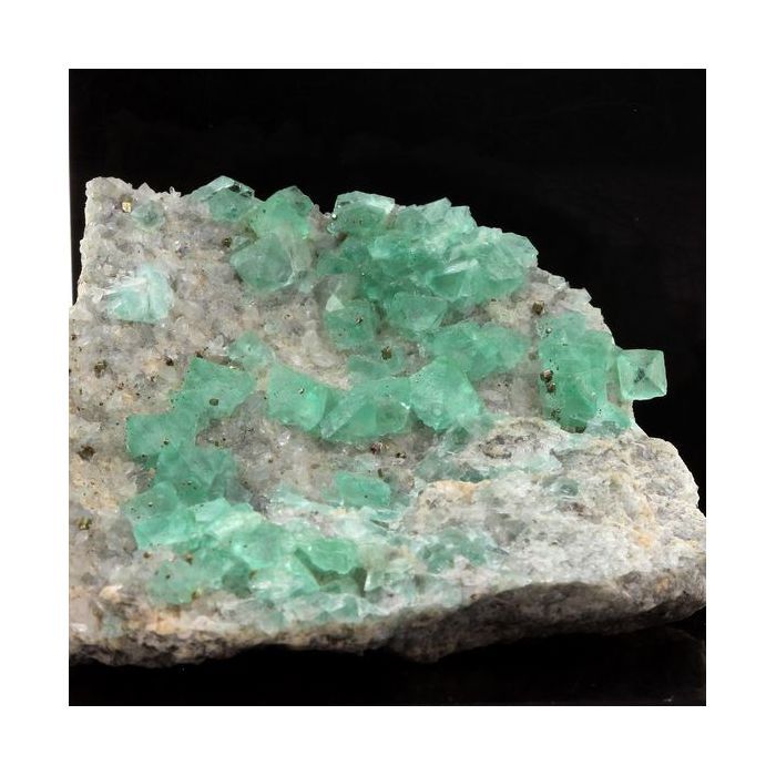 Fluorite 343.3 carats