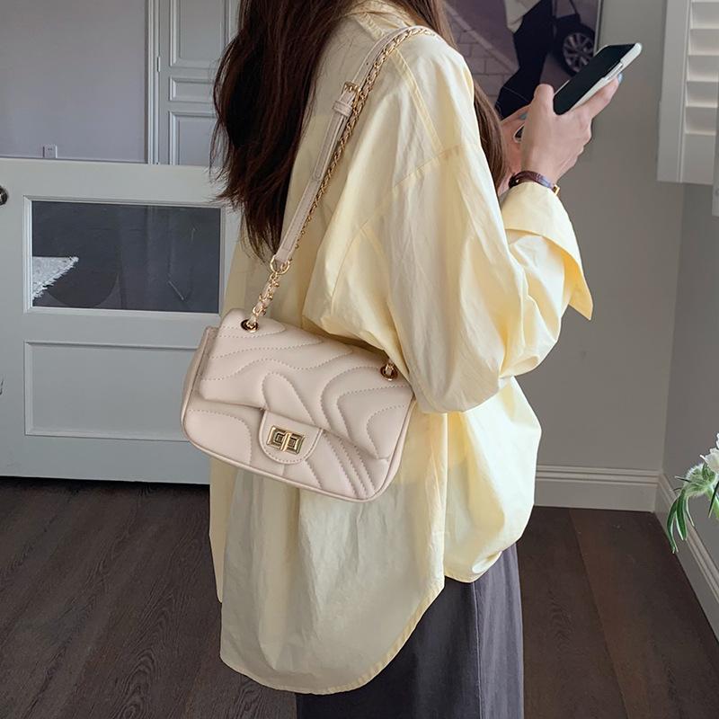 Spring and summer popular new chain bag exquisite texture small bag women's fashion versatile messenger bag