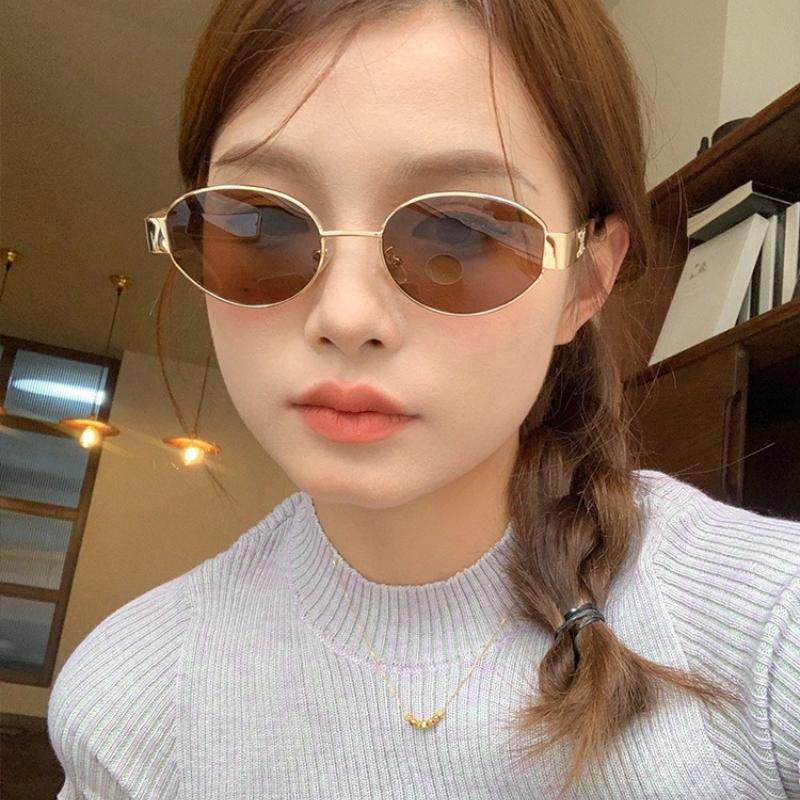 Round Frame Sunglasses for Women Fashion Decor Street Photo Eyewear