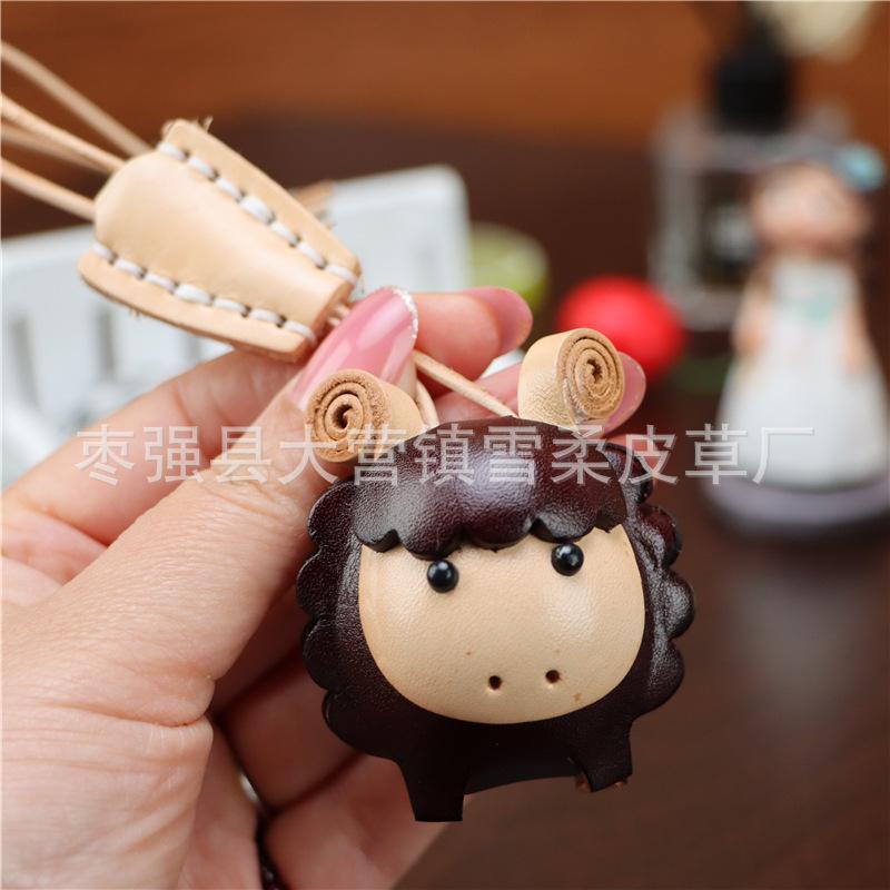 

The First Layer Of Cowhide Lamb Pendant, Car Keychain, Leather Rope, Bag, Pendant, Accessories, Zodiac Gifts.
