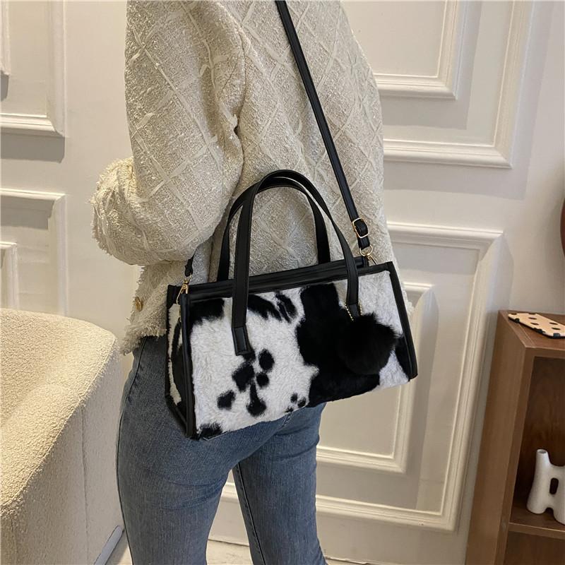 Large Capacity Plush Tote Bag Women's Handbag 2023 Spring New Fashion Street Trend Shoulder Crossbody Bag