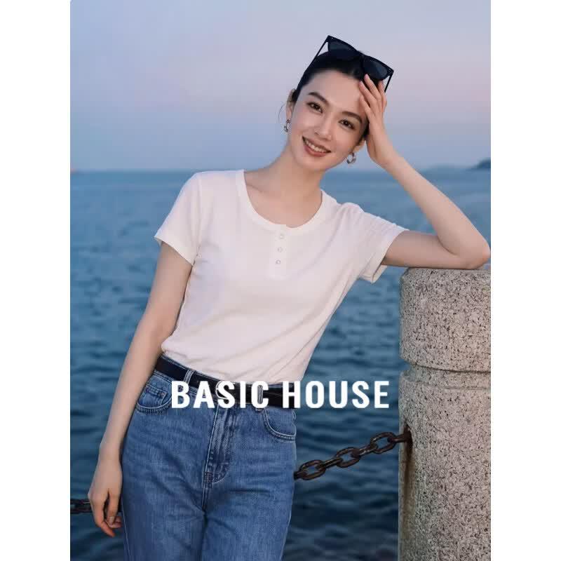 

Basic House Women s U-Neck Short Sleeve T-Shirt One Size