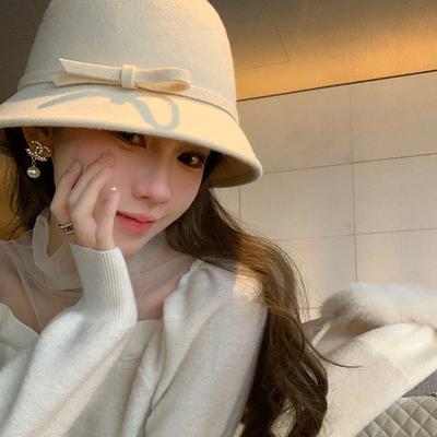 Autumn and Winter Face Showing Small Wool Basin Hat for Women  Retro Hepburn Style Bow Top Hat  Elegant White Woolen Fisherman Hat