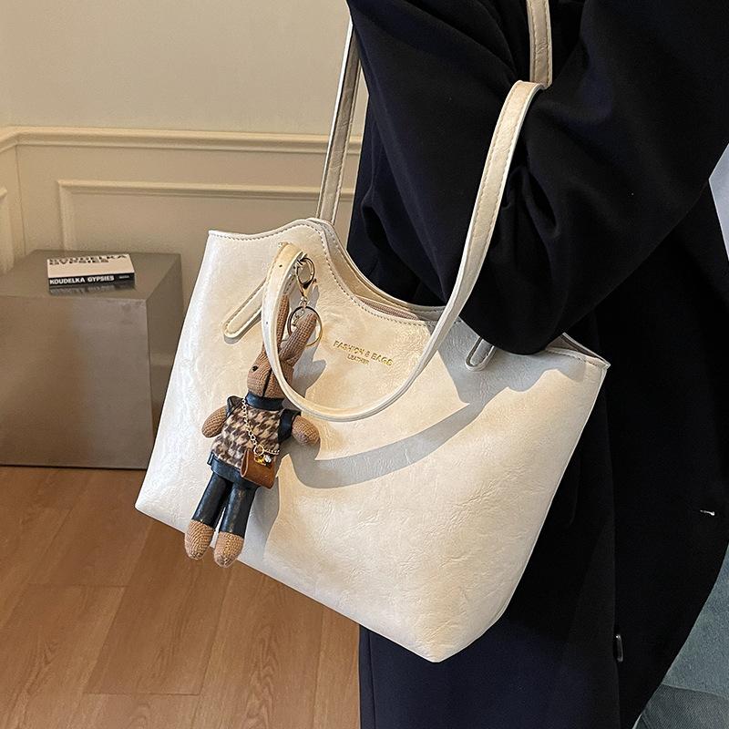 Today's Popular Versatile Fashion Simple Style Niche Retro Underarm Tote Bag Women's Casual Commuting Texture Shoulder Bag