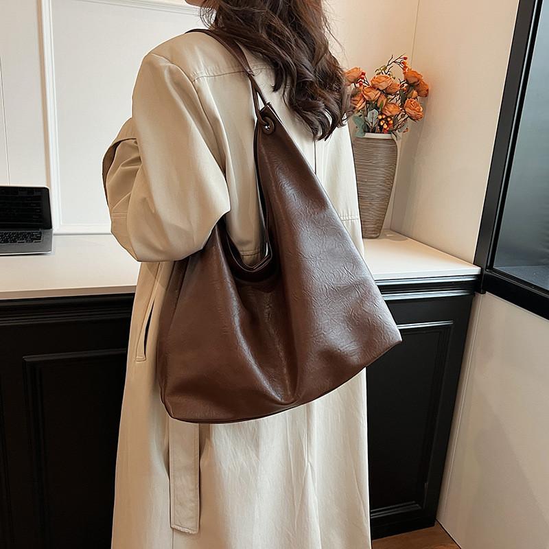 IELGY Retro Bag Fashion Simple High-End Feeling One-Shoulder Casual All-Match Tote Bag