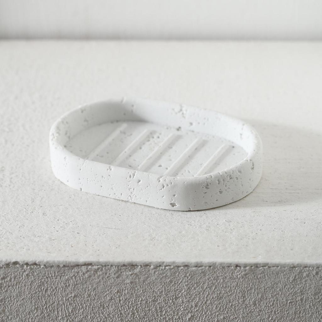 Set da Bagno in Pietra Wabi-Sabi: Bicchiere per collutorio, Portaspazzolino, Flacone per lozione, Diffusore, Portasapone e Vassoio.