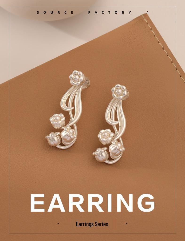 Elegant French Retro Lily of the Valley Jewelry Set: Earrings, Necklace, Bracelet