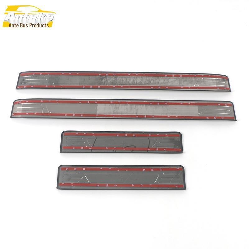 Autocolant decorativ prag ușă Leapmotor T03: Pedală de Bun Venit din Oțel Inoxidabil Bandă Luminoasă pentru 20 de Modele - Accesorii Auto