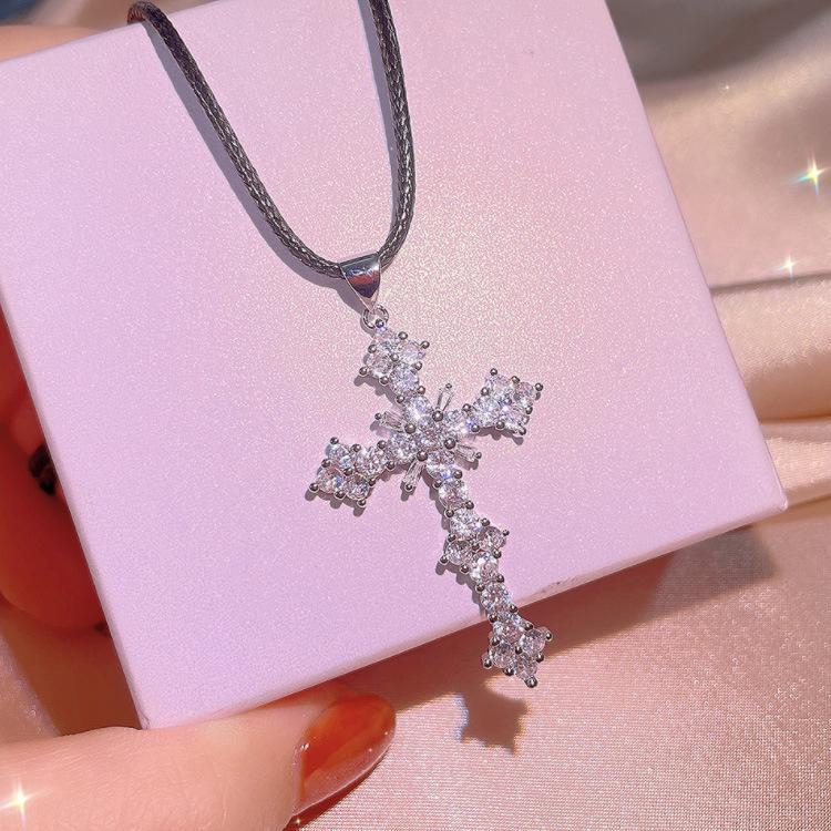 

Инс Крутое Ожерелье Крест Ветер Женское Простое Подвеска Мода Легкий Роскошный Нишевый Дизайн Чувство Цепочка