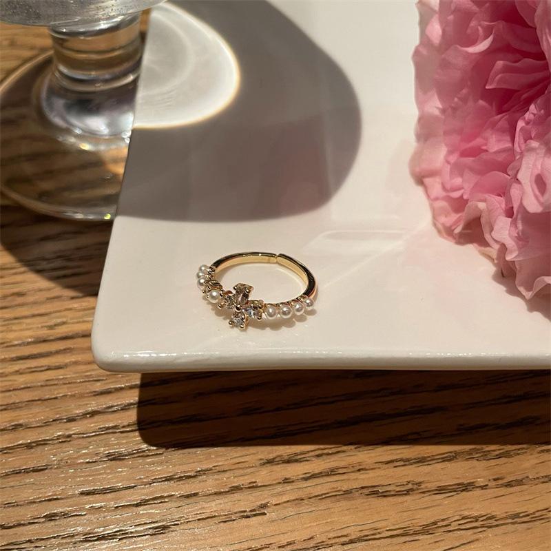 Luxury Imitation Pearl Zircon Woman Ring Flower Cross Index Finger Rings Open Adjustable Wedding Jewelry Designer Aesthetic Accessory Female Gift