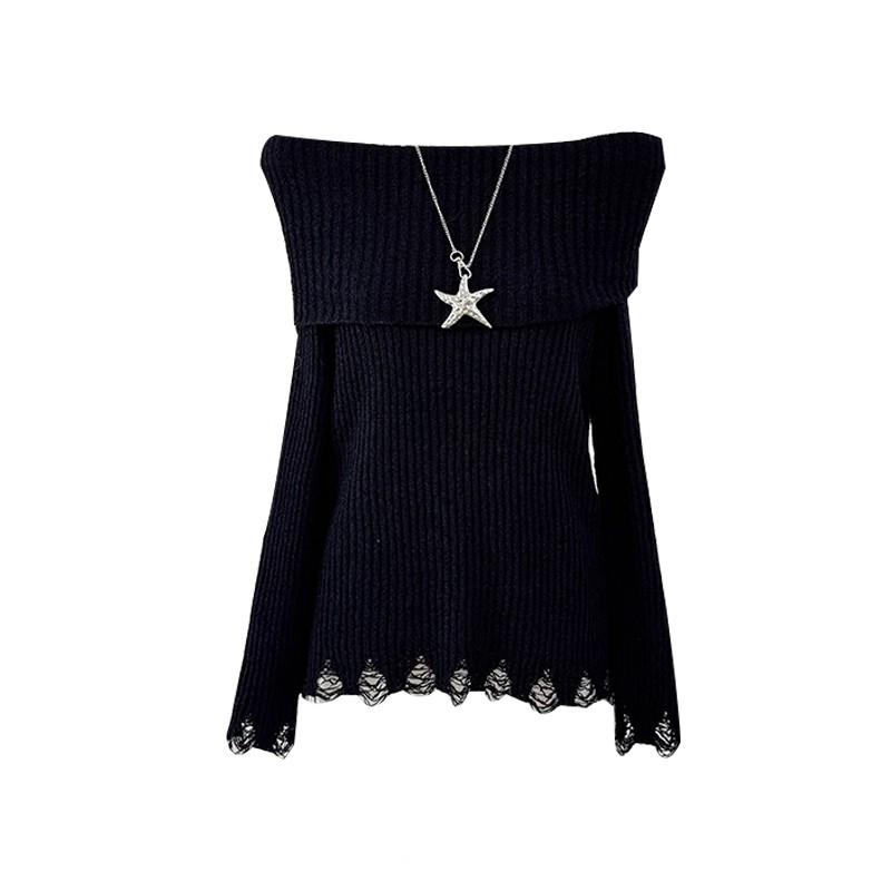 Ein stilvolles und charmantes Ein-Schulter-Strickoberteil mit Rissen und langen Ärmeln für Damen im lässigen und jugendlichen Herbststil