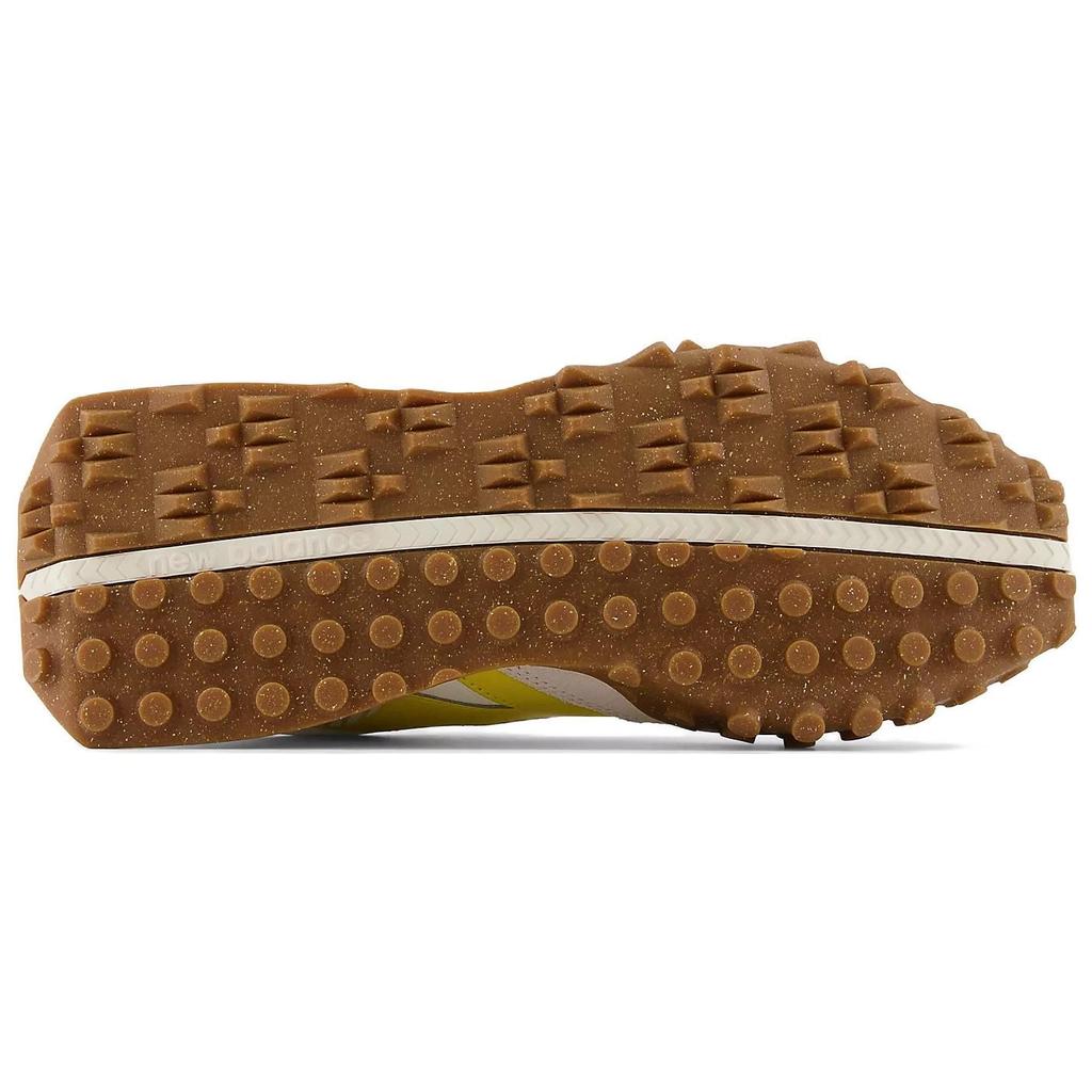 New Balance XC-72 Sea Salt Honeycomb Unisex Sneakers Cream Team-Red UXC72VC