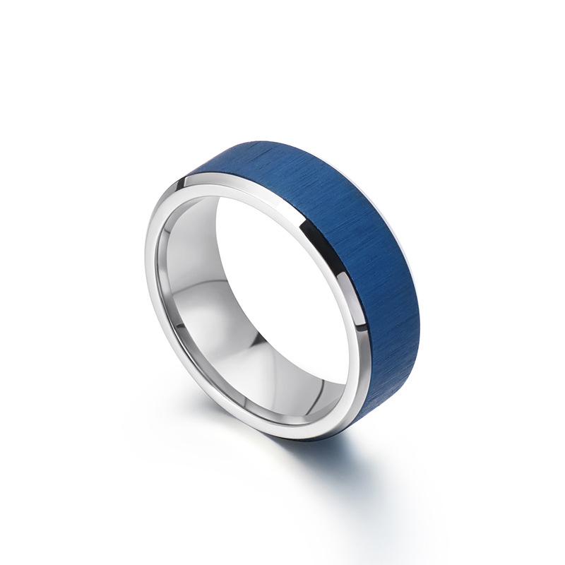 Minimalistischer Herrenring aus mattiertem Edelstahl in Gold