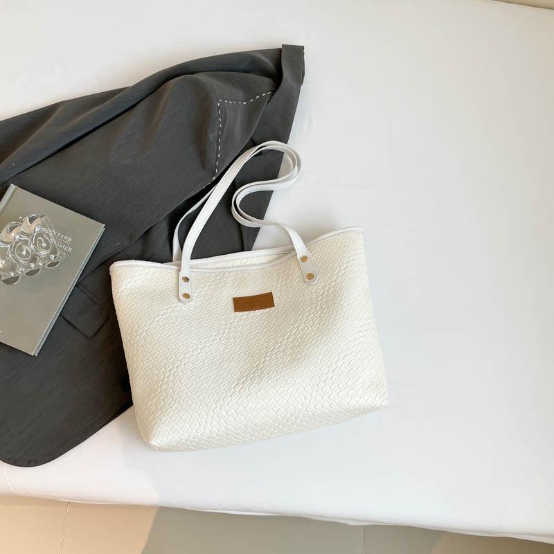 Large Capacity Bag Women's Summer New Trend Large Capacity Versatile Shoulder Bag Commuter Fashion Van Tote Bag