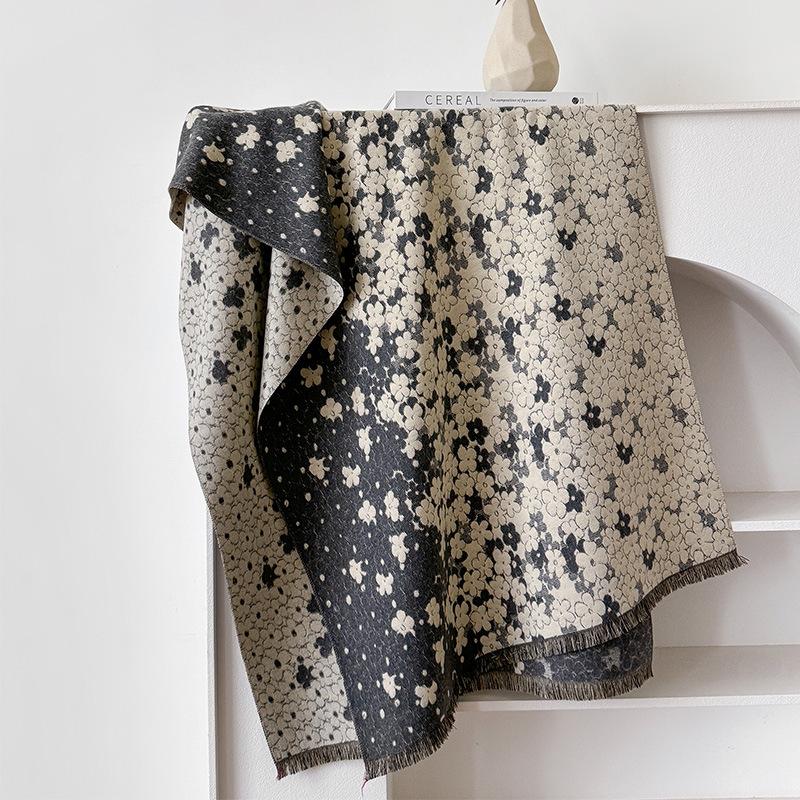 Autumn And Winter Floral Floral Brocade Printing Simple And Versatile Women'S Imitation Cashmere Warm Scarf Temperament Shawl Scarf