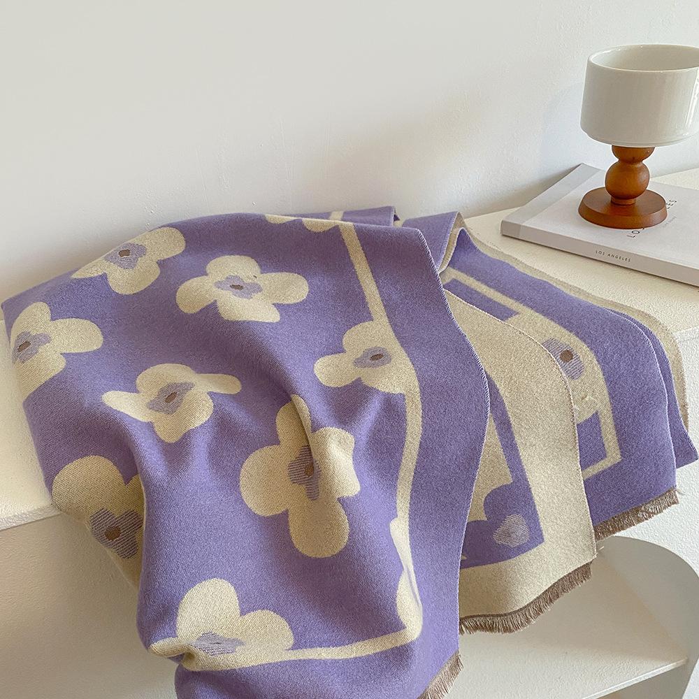 Elegant Jacquard Scarf for Women - Soft Imitation Fleece, Warm Fringe Shawl , Lightweight Autumn Winter Blanket Wrap for Casual Outings