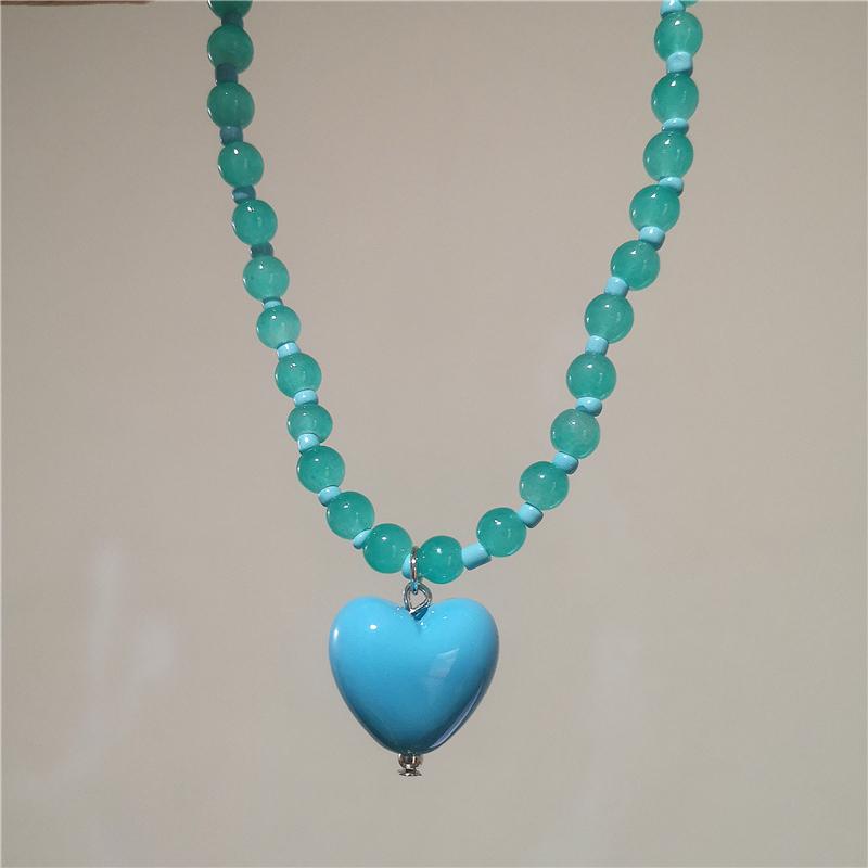 2026 New Color Beaded Chain Resin Heart Pendant Necklace For Women Girls Trendy Clavicle Chain Delicate Jewelry Gift