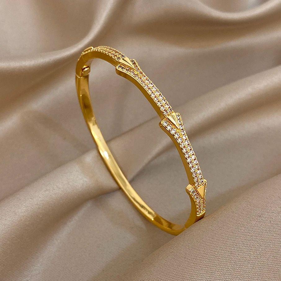 Punk Micro Inlaid Zircon Arrow Slim Bracelet for Women Fashion Gold Plated Copper Cuff Bangle Bracelets Jewelry Gifts