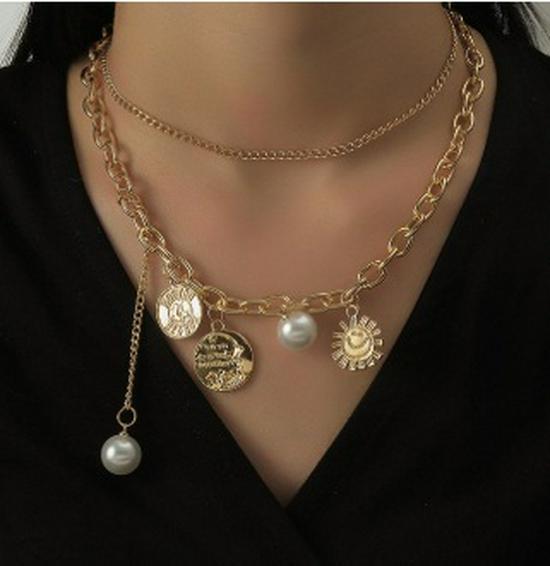 Golden Multi-layer Pearl & Portrait Pendant Necklace - Fashion Retro Clavicle Chain for Women