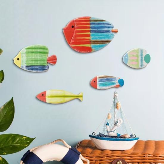 Nail-free Wall Decoration 5Pcs Wooden Fish Decor, Coastal Tropical Ornaments with Hand-Painted Stripes, Art Decorations for Barthroom Fence Pool Patio