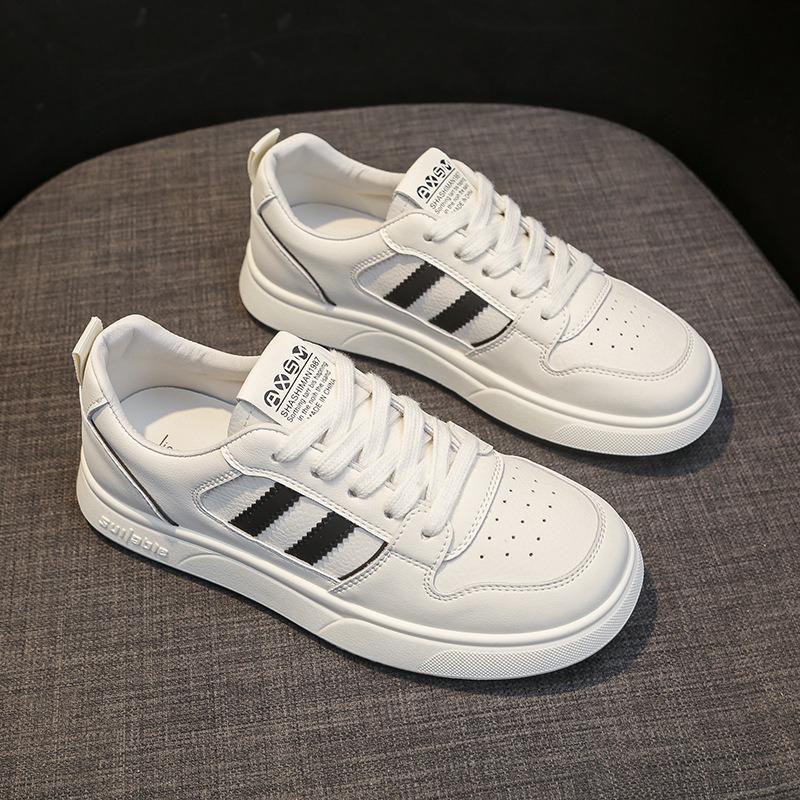 Flat bottom lightweight soft sole leather little white shoes women's shoes early spring new student board shoes casual sports shoes