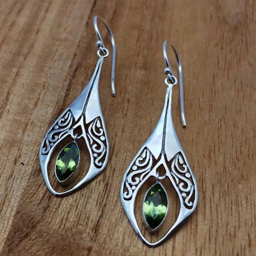 Attractive Copper Color Vintage Ethnic Style Hollow Green Stone Earrings Metal Dangle Earrings Women
