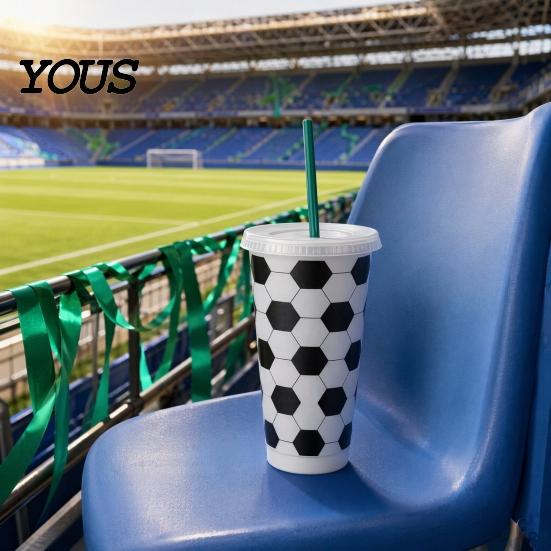 Trinkbecher Fußball Kunststoff mit Strohhalm, Fußballförmiger Kaltgetränke-Becher, Wiederverwendbar Sport 710ml Fassungsvermögen Limo für Spieltag, Fan-Party