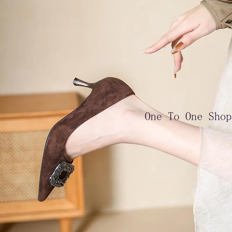 Черные туфли на высоком каблуке женские 2024 осень новые классические квадратные пуговицы — фото 3