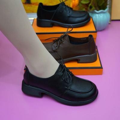 Sapatos fechados – Sapatos fechados