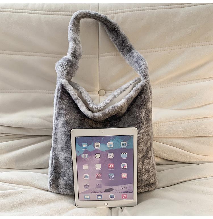 Korean Style Plush Tote: Women's 2025 Fashion, Large Capacity Bucket Shoulder Bag for Autumn/Winter
