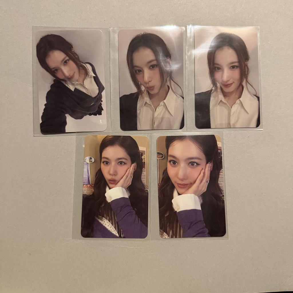 [USED] TWICE THE STORY GOES ON cast trading card Sana complete set
