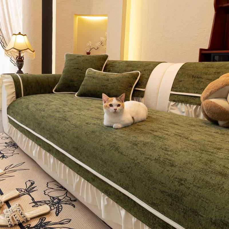French Skirt Edge Sofa Cover Fabric Light Luxury New Anti Slip and Anti Cat Scratch Sofa Cushion Cover Suitable for All Seasons 70x70cm зелёный