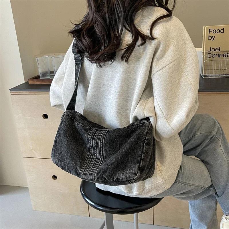 Casual Denim Shoulder Bags for Women  Sewing Line  Zipper  Versatile Shoulder Bags  Large Capacity  Elegant  New