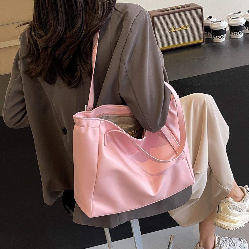 Casual Retro Women's Bag 2025 New Fashion Shoulder Bag Large Capacity Commuter Bag College Student Portable Tote Bag