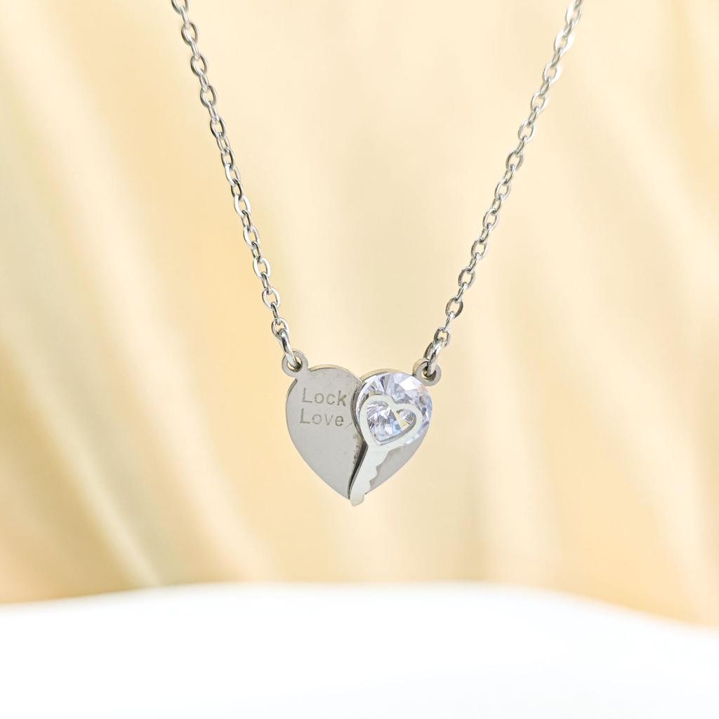 2025 Trendy Love Heart Zircon Clavicle Necklace: Korean Style Titanium Steel Pendant