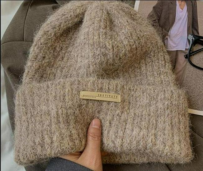 

Женская шерстяная вязаная шапка бини на осень/зиму – корейский стиль, универсальная, теплая, для большого обхвата головы, подчеркивающая маленькое лицо