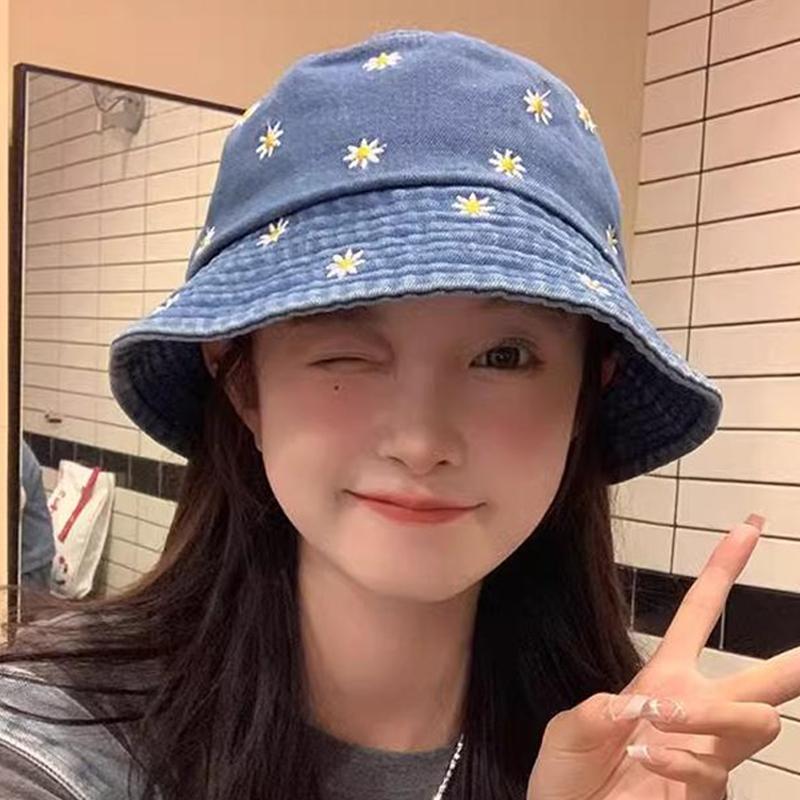 Chrysanthemum Embroidered Cowboy Smiling Face Fisherman Hat Women'S Sunshade Hat