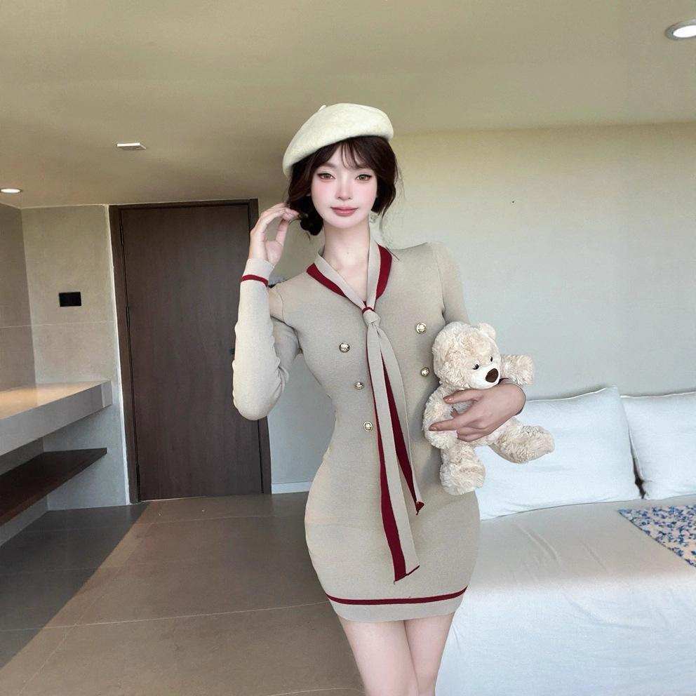 Autumn new temperament socialite Xiaoxiangfeng long-sleeved dress for women, waist and thin knitted hip-wrapped short skirt for women