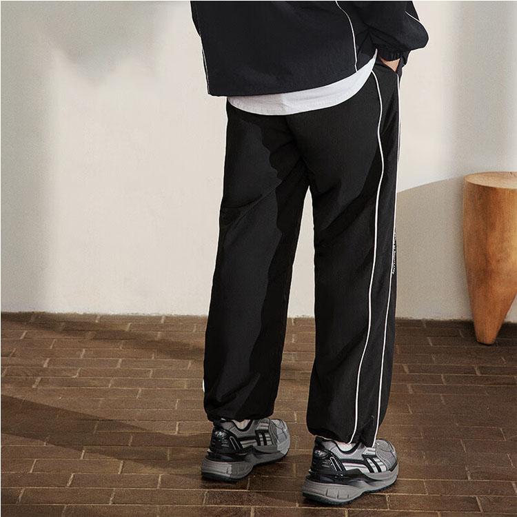 Li Ning Sports Lifestyle Series Solid Color Straight Leg Reflective Knitted Sports Pants Men Bottoms Black AYKT831-1