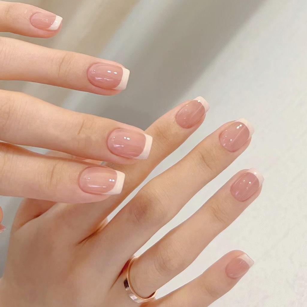 Simple French Gradient Detachable Press-On Nails: Short, Whitening False Nail Tips.