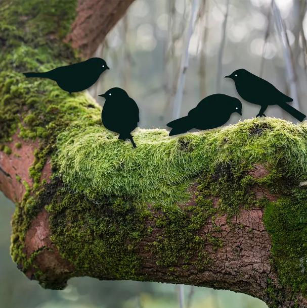 Rustic Metal Bird Silhouette Set: 4-Piece Outdoor Garden Courtyard Decoration