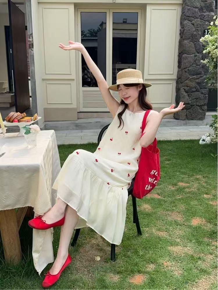 Women's Summer 2026 Loose Sleeveless Mid-Length Dress with Sweet Cherry Print