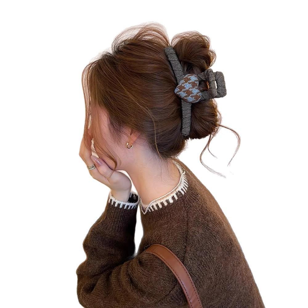 High-End Retro Plaid Heart Claw Clip for Thick Hair - Women's 2025 Hair Accessory