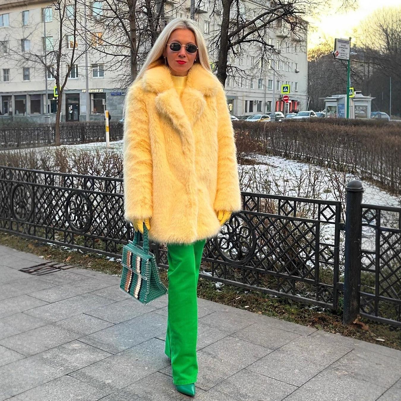 

Mid Length Women s Faux Fur Coat for Autumn and Winter XS