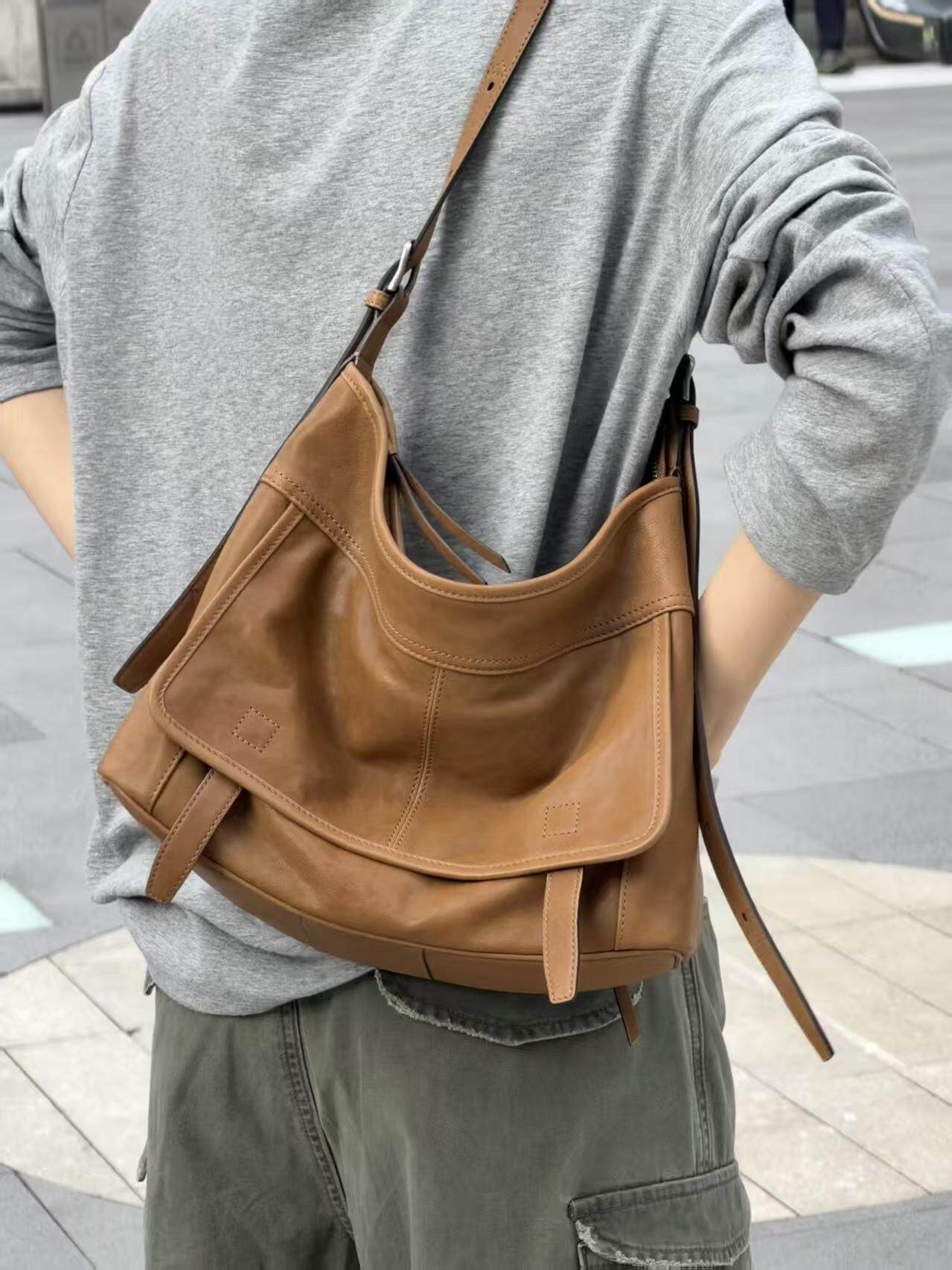 

Niche Vegetable Tanned Messenger Bag, Women s Casual Large Capacity Messenger Bag, Commuting Single Shoulder Crossbody Bag 32.5*11.5*25