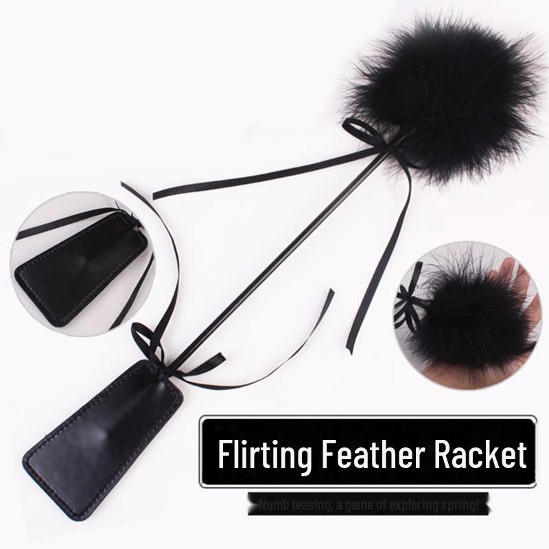 Edles SM Flirtset aus Spitze: Vibrator, Brustwarzenaufkleber, Augenmaske, Federzubehör