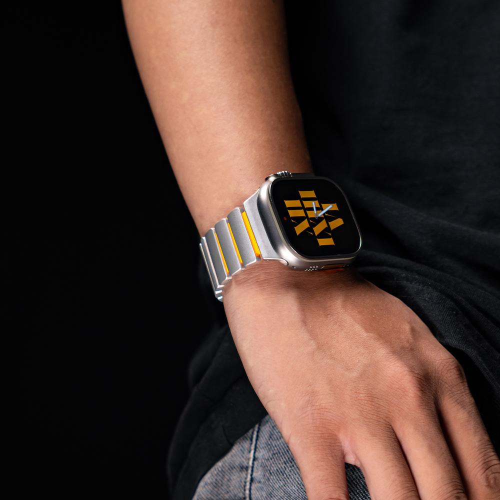 Titanium Fluoroelastomer Rubber Strap For Apple Watch Series 11 Band 46mm Magnetic Belt For Iwatch Ultra3 49mm 10 9 8 7 45mm 6 5 4 Se 44mm 42mm