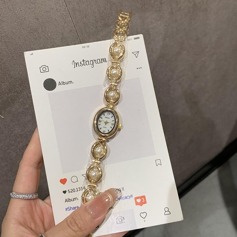 

Medieval Niche Light Luxury Imitation Pearl Watch Temperament Bracelet Women S Watch